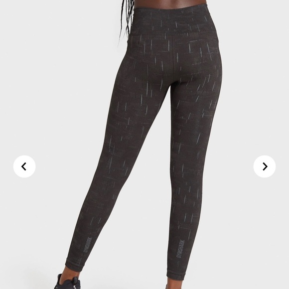 ❤️SOLD❤️ ILLUMINATION SEAMLESS LEGGINGS - Picture 3 of 3